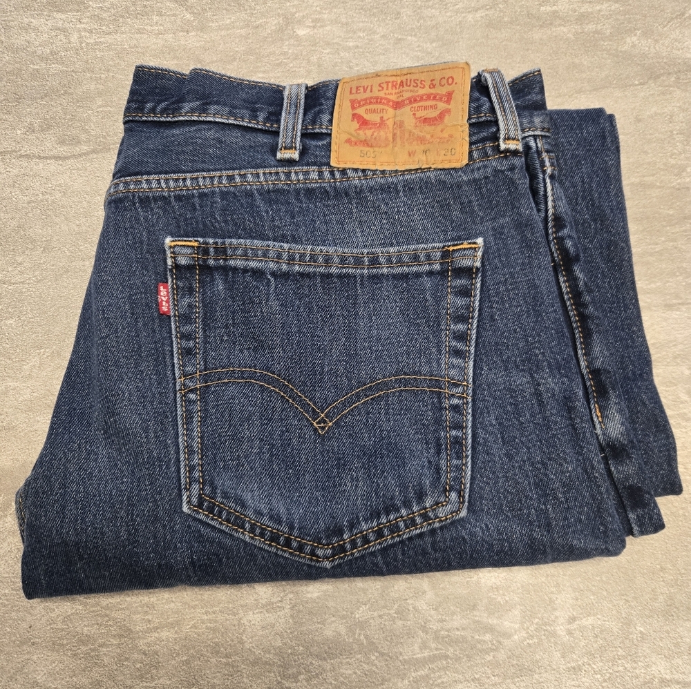 Levi's Men's Blue 505 jeans Straight / Regular Fit  40×30  Very Good Condition